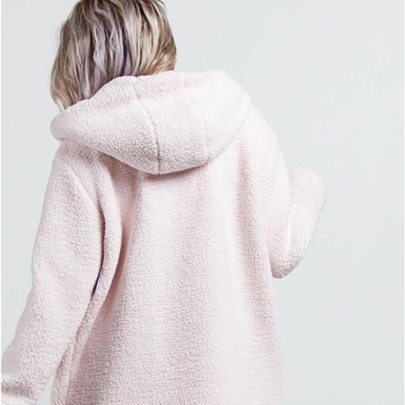 🔆VOLCOM🔆 GMJ SHERPA COAT light pink super soft, cozy, comfortable warm - Picture 7 of 14